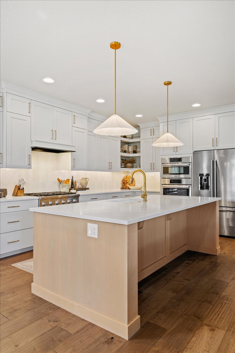 Beautiful kitchen remodel with white cabinets